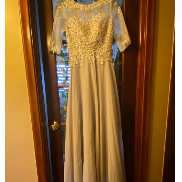 Dress - Picture 1 of 3